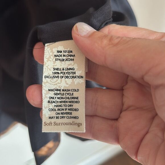 Soft Surroundings Radiant Splendor Topper Kimono Medium Black Brown Kimono Robe - Picture 8 of 8